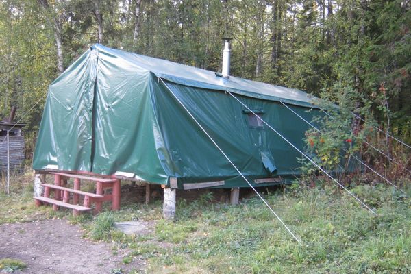 Приют «Таганай». Зимняя стационарная палатка. Автор: сайт НП Таганай (http://taganay.org)