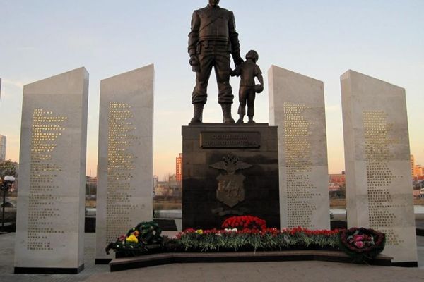 Мемориал "Солдатам правопорядка"