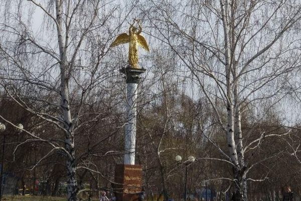 Памятник «Добрый ангел мира» (парк «Сад Победы», г. Челябинск) 6