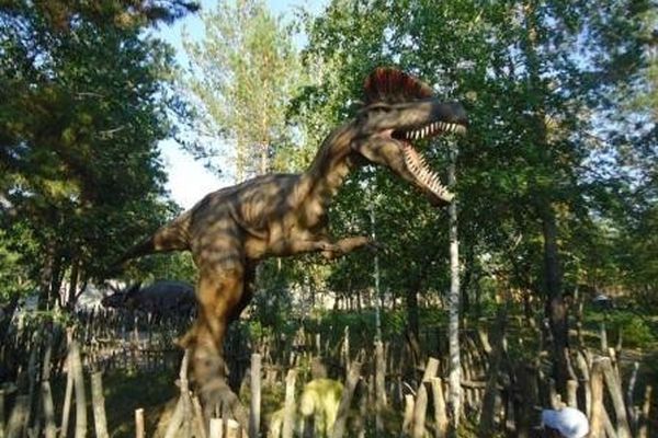 Динопарк «Динозаврик». Экспозиция 2012-2013 гг. Динозавр 2.