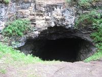 Вход в пещеру Кургазак