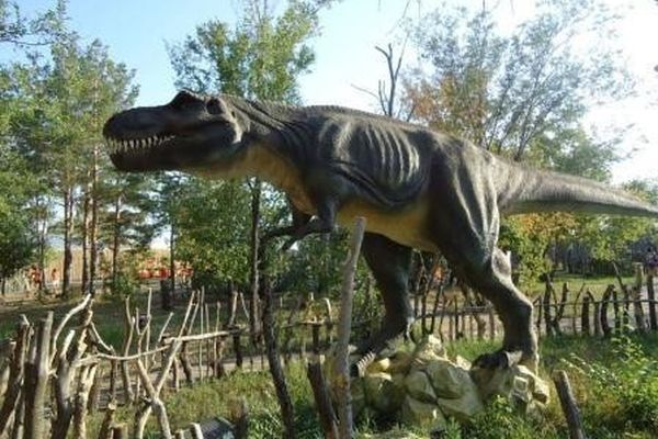 Динопарк «Динозаврик». Экспозиция 2012-2013 гг. Тиранозавр.