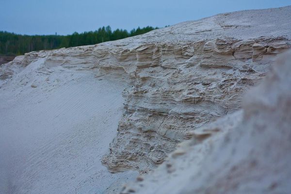Увельский карьер. Песчаные обрывы. Автор: Joacim Nordstrom (http://dushlik.livejournal.com/).