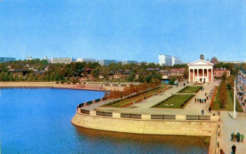 Челябинск. Набережная реки Миасс. Фото Б. Погорелого, 1974 г.