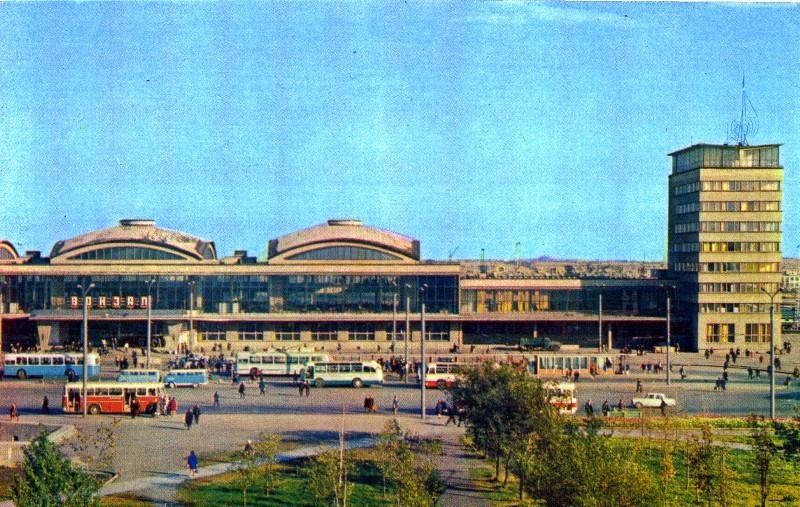 Челябинск. Вокзал. фото Б. Погорелого, 1974 год.