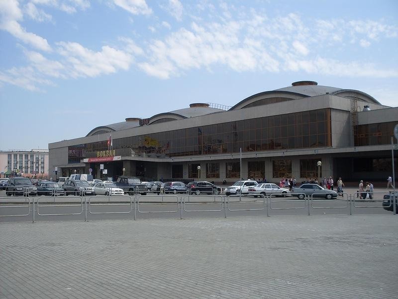 Здание железнодорожного вокзала в Челябинске